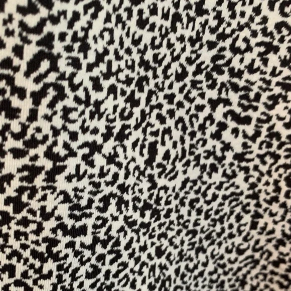 Athleta Salutation II Textured Tight Black and White Leggings - Picture 8 of 9